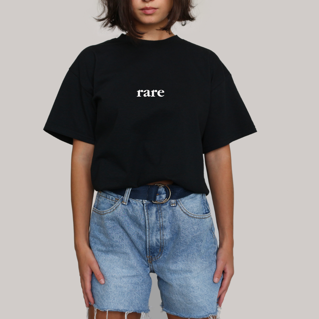 RARE LOGO T SHIRT BLACK